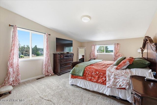 3061 E Lancaster RD, Hayden, ID 83835