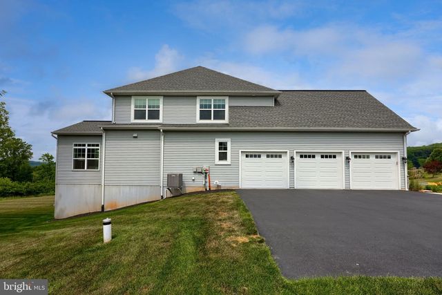 204 MUSTANG TRL, Reinholds, PA 17569