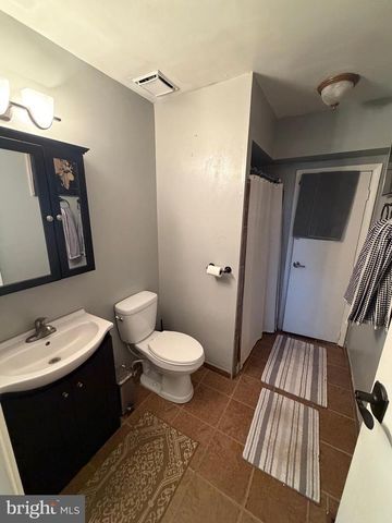 352-B WILLOW TURN, Mount Laurel, NJ 08054