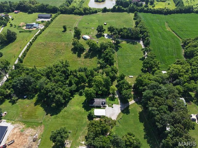 2807 Otten Road, Millstadt, IL 62260