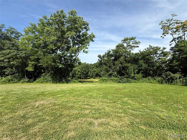 2807 Otten Road, Millstadt, IL 62260