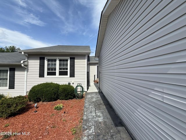 511 Westpark Circle, Winston Salem, NC 27103