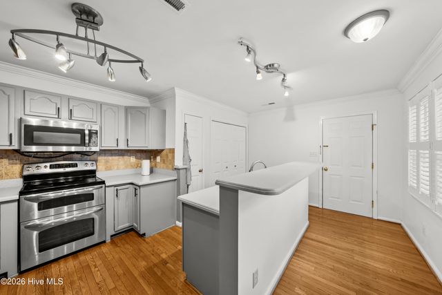 511 Westpark Circle, Winston Salem, NC 27103