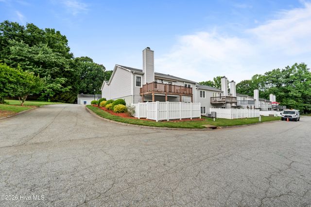 511 Westpark Circle, Winston Salem, NC 27103