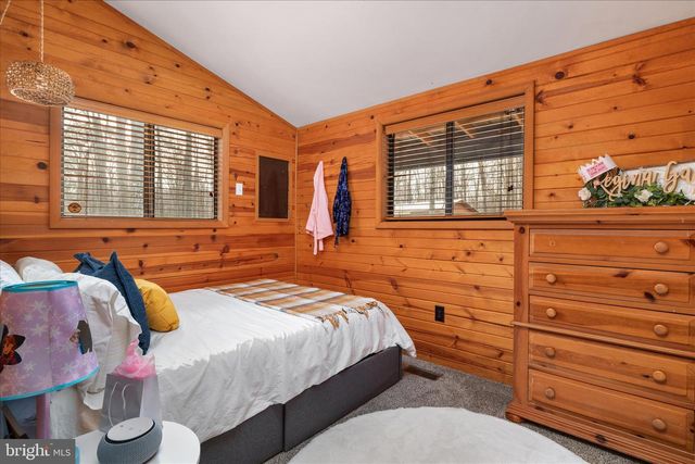 111 BOB WHITE LN, Hedgesville, WV 25427