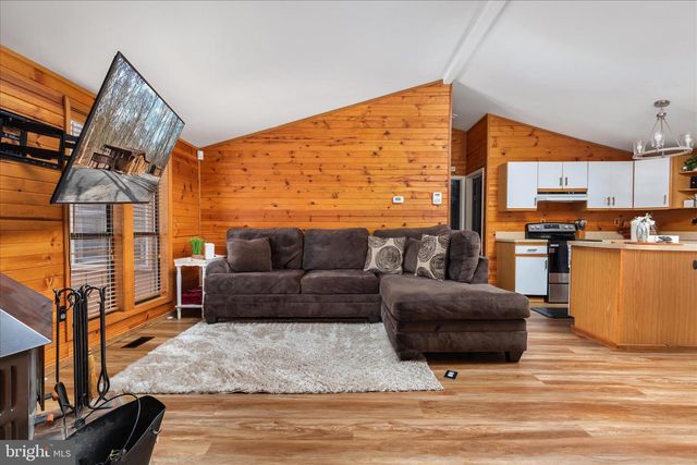 111 BOB WHITE LN, Hedgesville, WV 25427