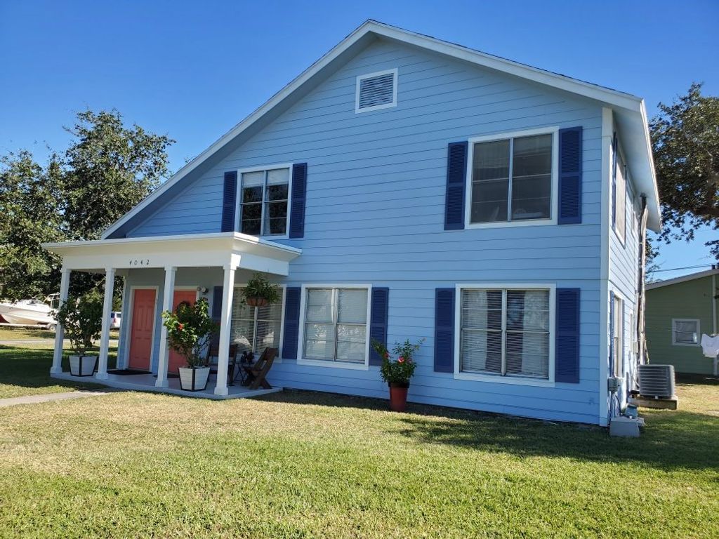 4042 Loop 1781, Rockport, TX 78382 — exterior