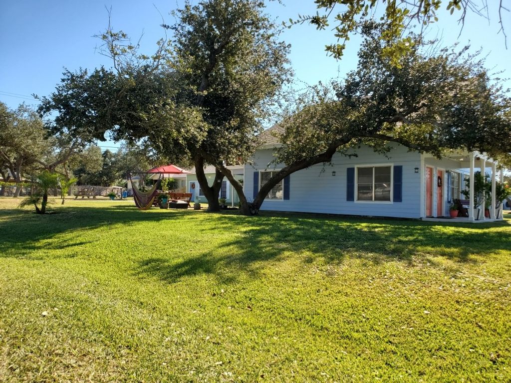 4042 Loop 1781, Rockport, TX 78382 — photo 4