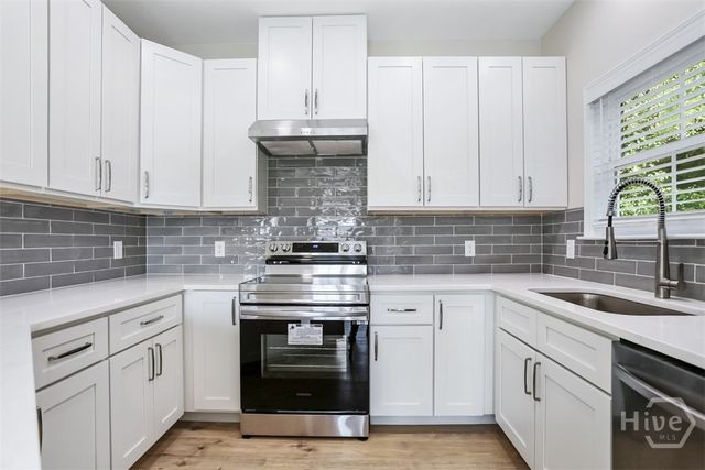 1520 E 56th Street, Savannah, GA 31404