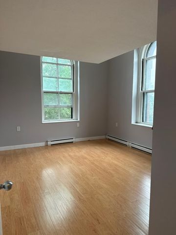 100 Captains Row 203, Chelsea, MA 02150