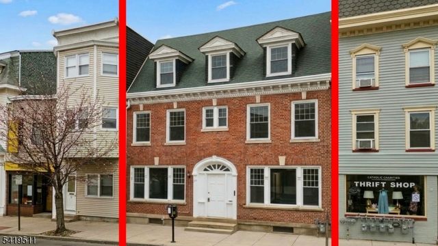 379 S Main St, Phillipsburg Town, NJ 08865