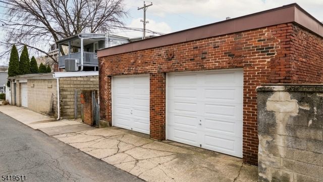 379 S Main St, Phillipsburg Town, NJ 08865