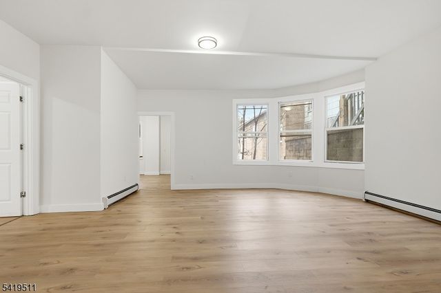 379 S Main St, Phillipsburg Town, NJ 08865