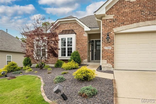 1586 Heritage Valley Drive, High Ridge, MO 63049