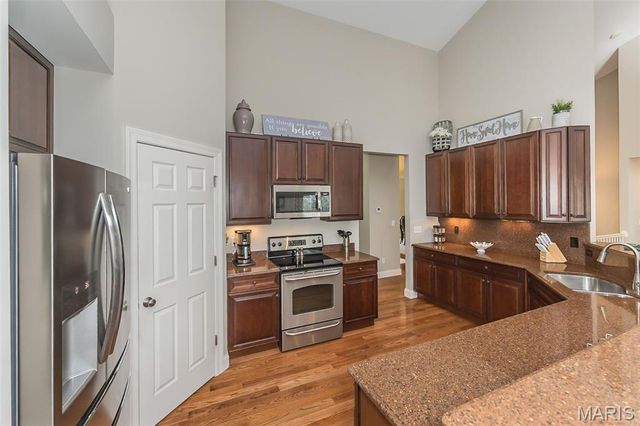 1586 Heritage Valley Drive, High Ridge, MO 63049