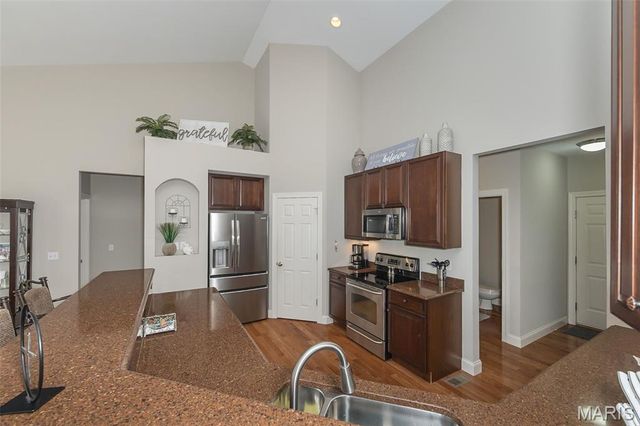 1586 Heritage Valley Drive, High Ridge, MO 63049