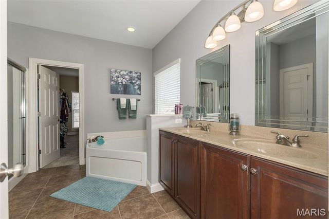 1586 Heritage Valley Drive, High Ridge, MO 63049