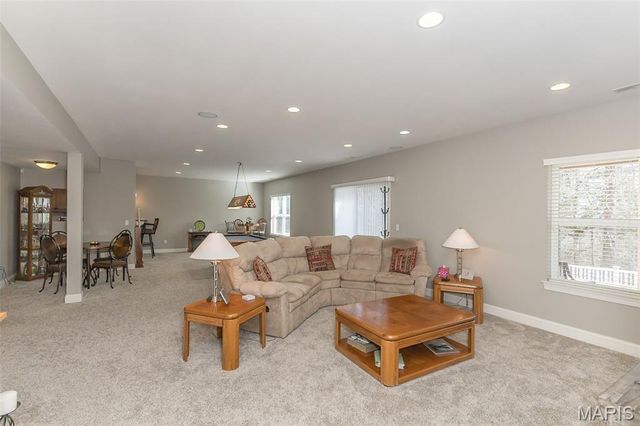 1586 Heritage Valley Drive, High Ridge, MO 63049