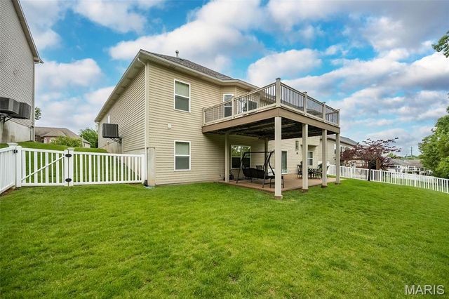 1586 Heritage Valley Drive, High Ridge, MO 63049