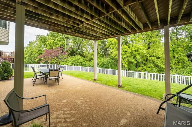 1586 Heritage Valley Drive, High Ridge, MO 63049