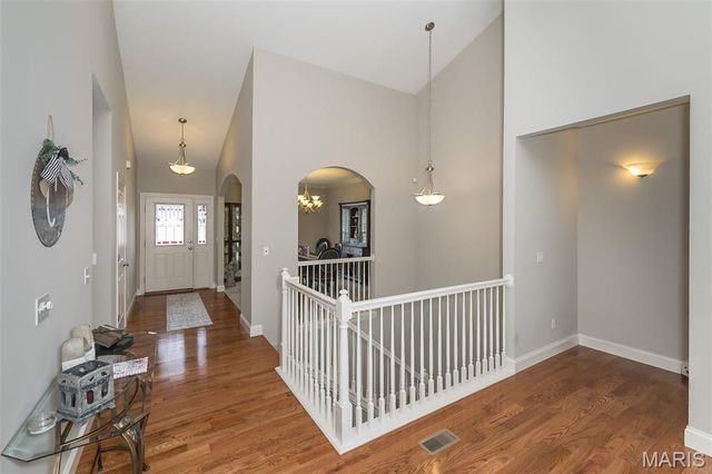 1586 Heritage Valley Drive, High Ridge, MO 63049