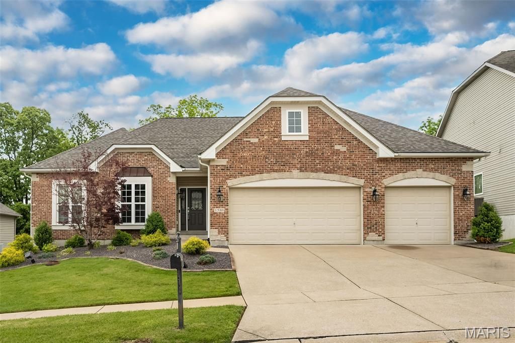 1586 Heritage Valley Drive, High Ridge, MO 63049