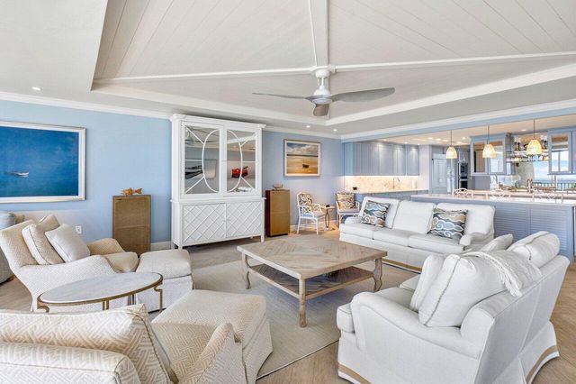 2001 SE Sailfish Point Boulevard 212, Stuart, FL 34996