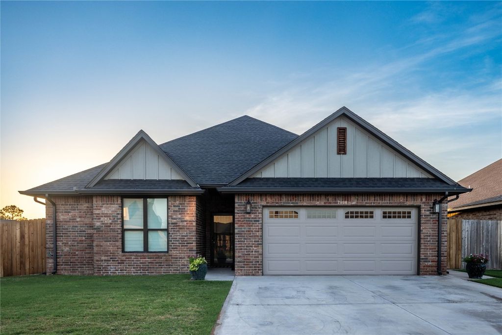 2800 Landrun, Weatherford, OK 73096