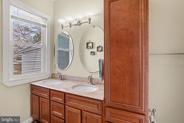 315 W HIGH ST, Womelsdorf, PA 19567