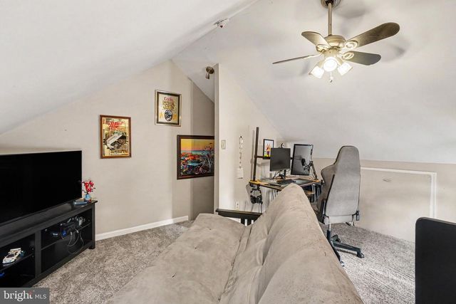 315 W HIGH ST, Womelsdorf, PA 19567