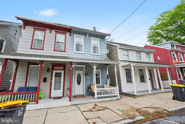 315 W HIGH ST, Womelsdorf, PA 19567