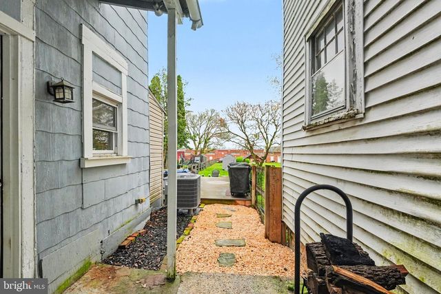 315 W HIGH ST, Womelsdorf, PA 19567