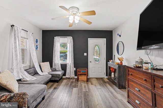 315 W HIGH ST, Womelsdorf, PA 19567