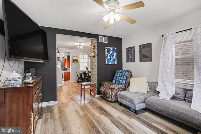 315 W HIGH ST, Womelsdorf, PA 19567