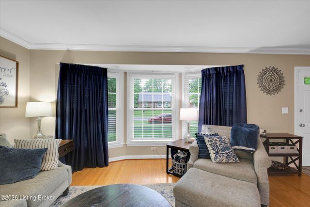 3745 Glenmeade Rd, Louisville, KY 40218