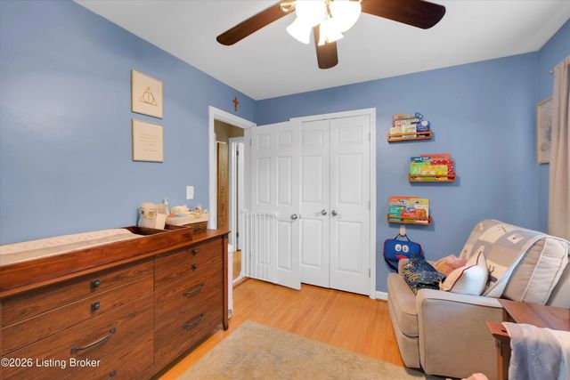 3745 Glenmeade Rd, Louisville, KY 40218