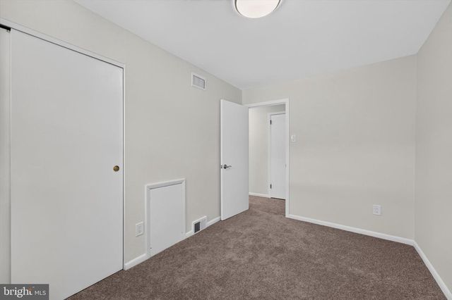2261 STRAHLE ST, Philadelphia, PA 19152