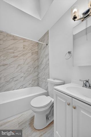 2261 STRAHLE ST, Philadelphia, PA 19152