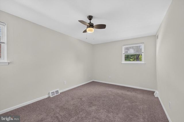 2261 STRAHLE ST, Philadelphia, PA 19152