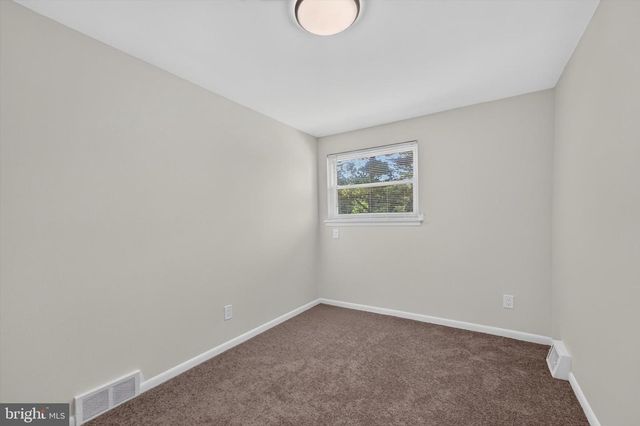 2261 STRAHLE ST, Philadelphia, PA 19152