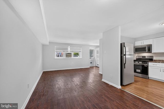 2261 STRAHLE ST, Philadelphia, PA 19152