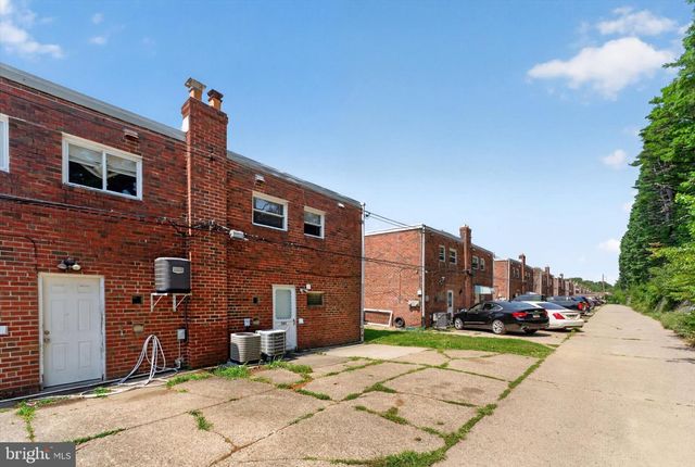 2261 STRAHLE ST, Philadelphia, PA 19152