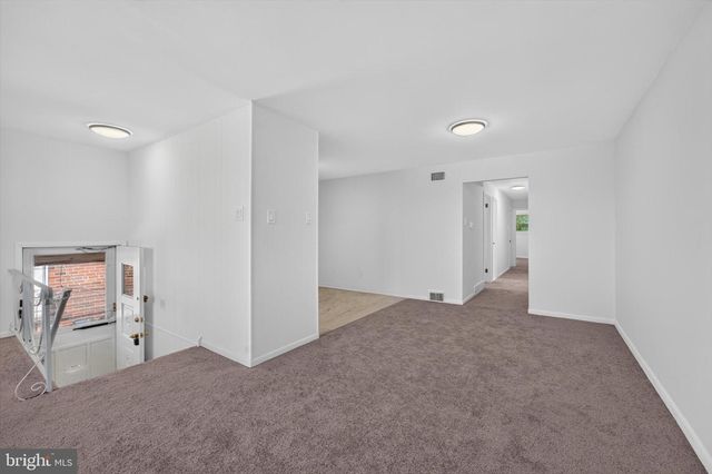 2261 STRAHLE ST, Philadelphia, PA 19152