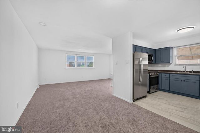 2261 STRAHLE ST, Philadelphia, PA 19152