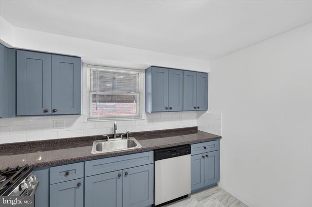 2261 STRAHLE ST, Philadelphia, PA 19152
