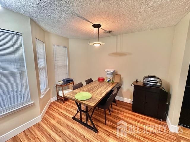 211 Sunshine Court, Sayreville, NJ 08859