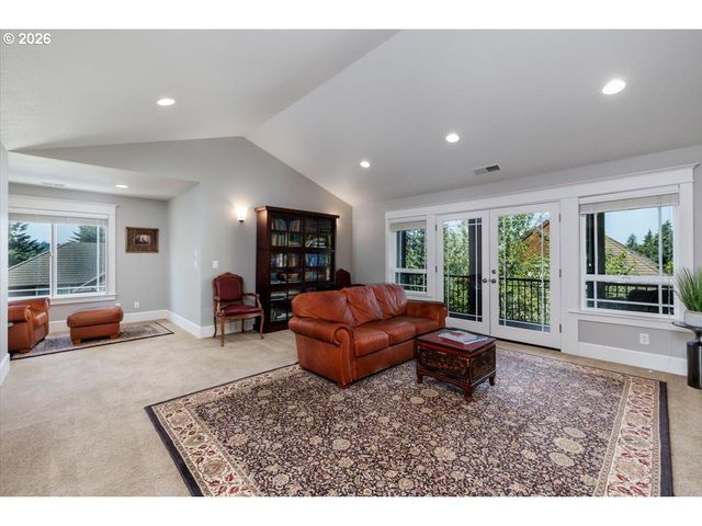 1910 TAYLOR Ct, West Linn, OR 97068