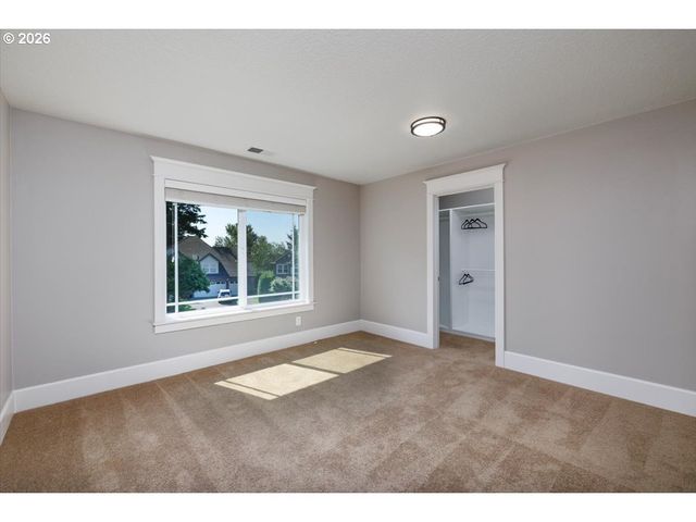 1910 TAYLOR Ct, West Linn, OR 97068