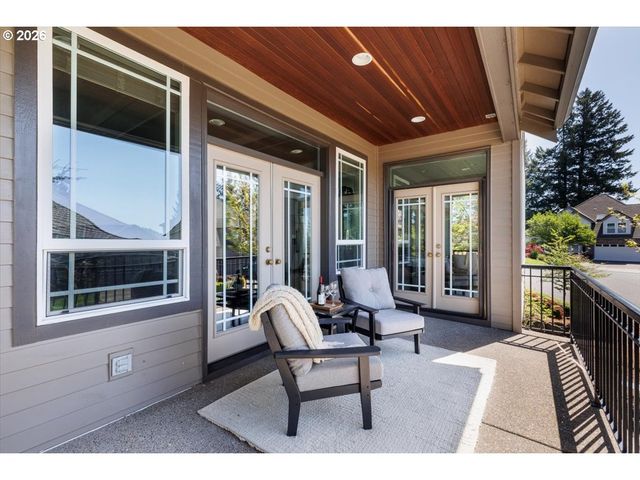 1910 TAYLOR Ct, West Linn, OR 97068