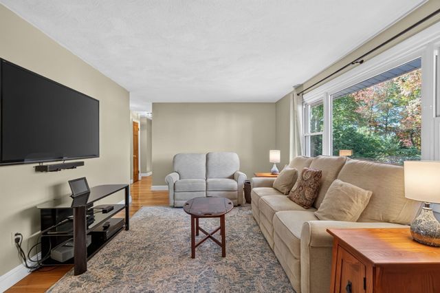 90 Woodstock St, North Andover, MA 01845